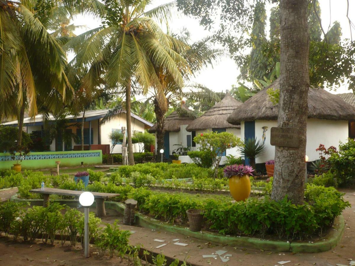 Big Milly'S Backyard Hotel Kokrobite Exterior photo
