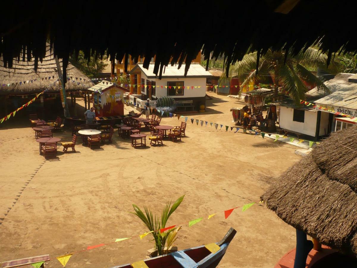 Big Milly'S Backyard Hotel Kokrobite Exterior photo
