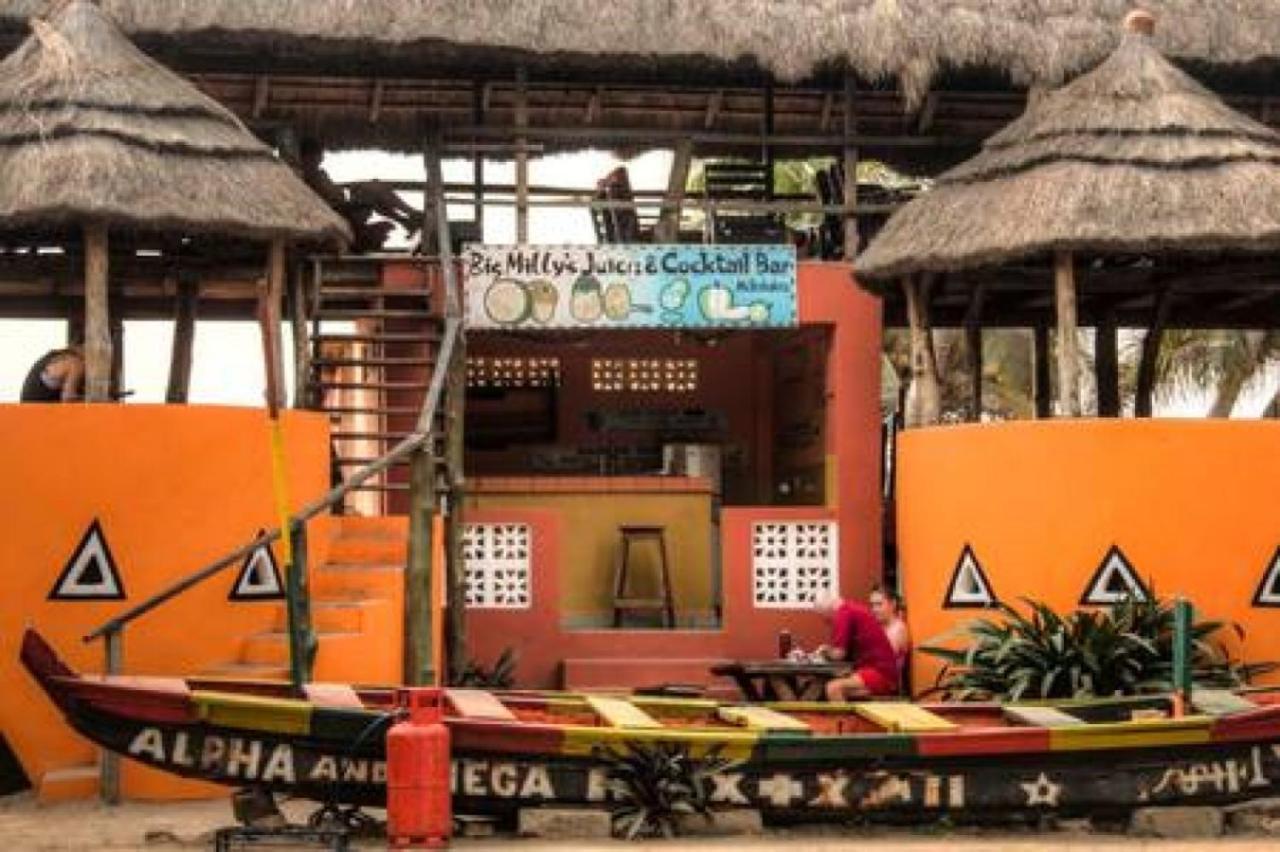 Big Milly'S Backyard Hotel Kokrobite Exterior photo