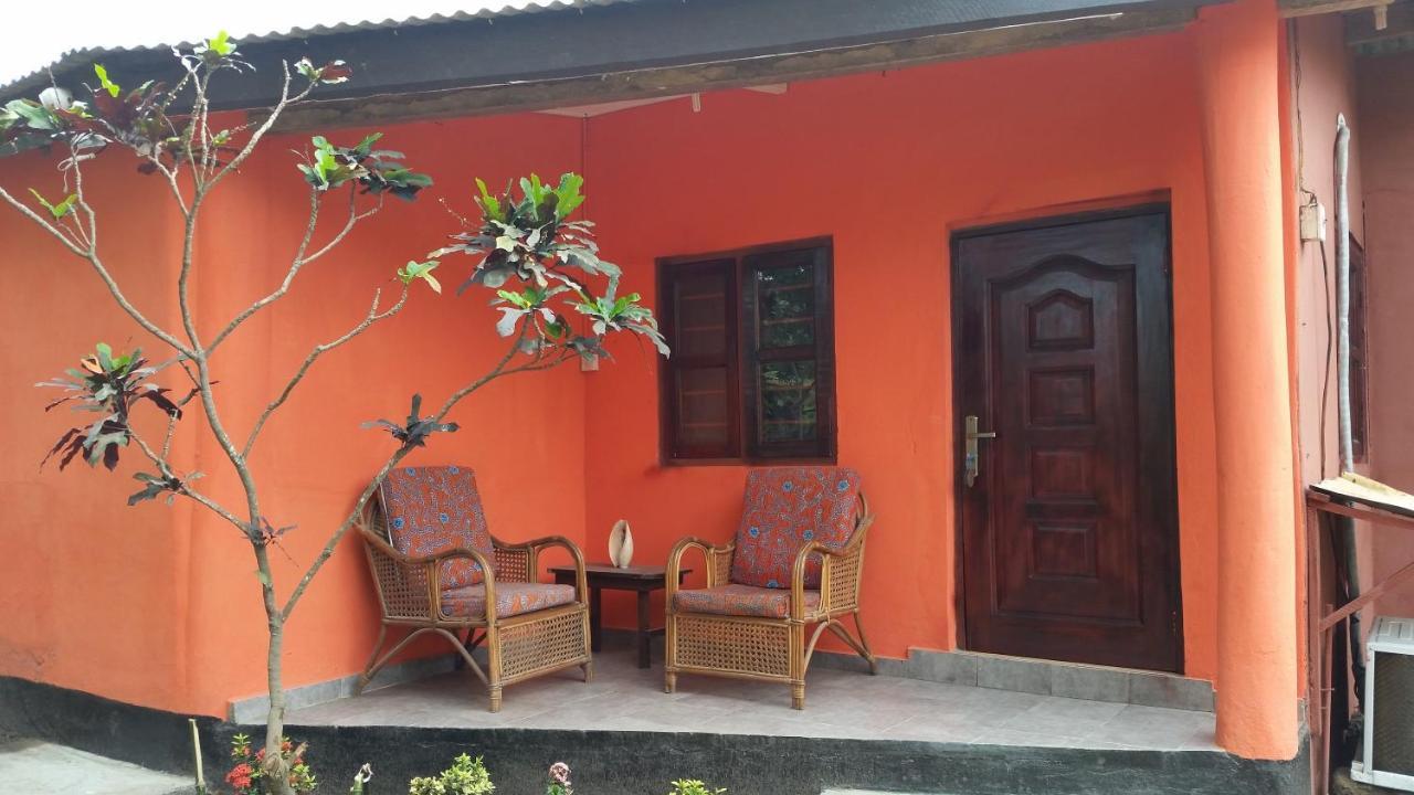 Big Milly'S Backyard Hotel Kokrobite Exterior photo